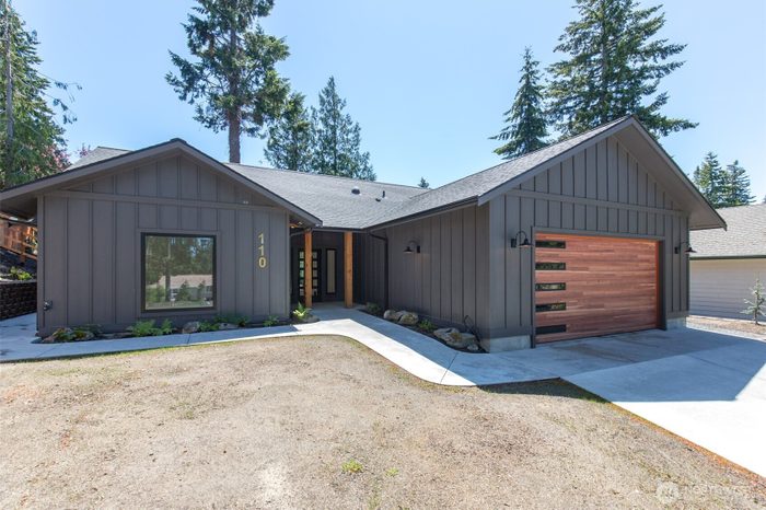Lead image for 110 Hogans Vista Sequim