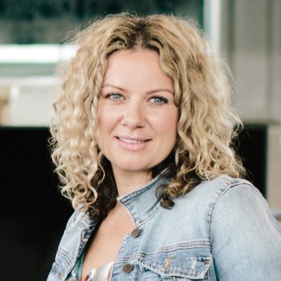 Professional Headshot of Jennifer Harder