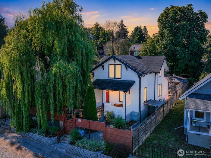 Lead image for 1836 E Fairbanks Street Tacoma