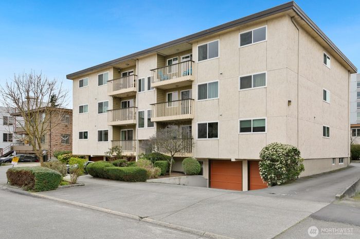 Lead image for 2031 NW 59th Street #101 Seattle