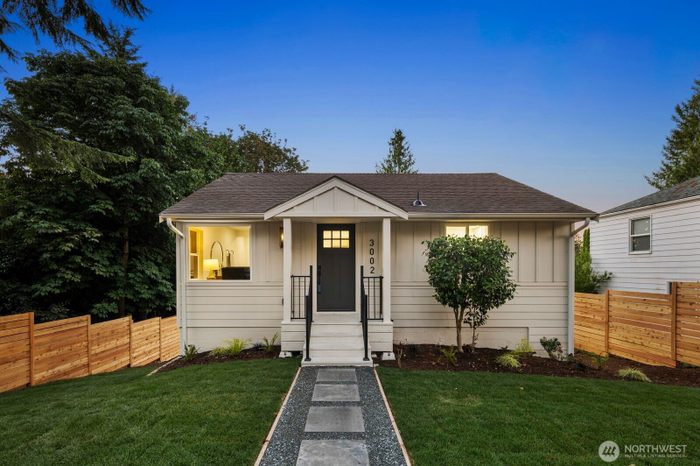 Lead image for 3002 NE 97th Street Seattle