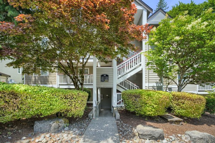 Lead image for 18501 SE Newport Way #M352 Issaquah