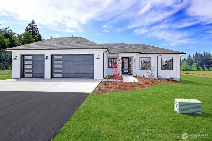 Lead image for 27010 36th Avenue NW Stanwood