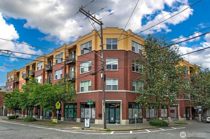Lead image for 413 NE 70th Street #301 Seattle