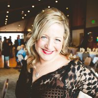 Professional Headshot of Linda Solheim