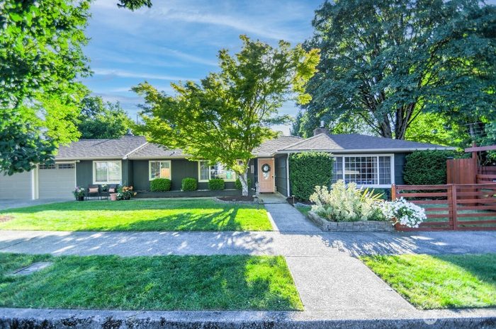 Lead image for 2905 Hawthorne Place SE Olympia