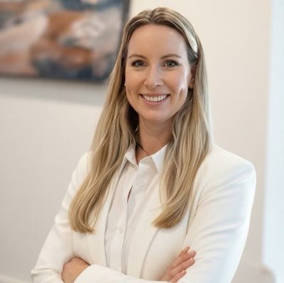 Professional Headshot of Meredith Saxon