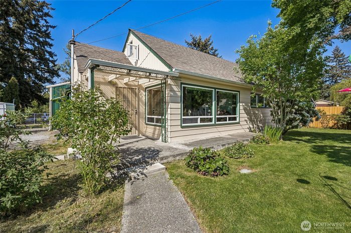 Lead image for 2207 E George Street Tacoma