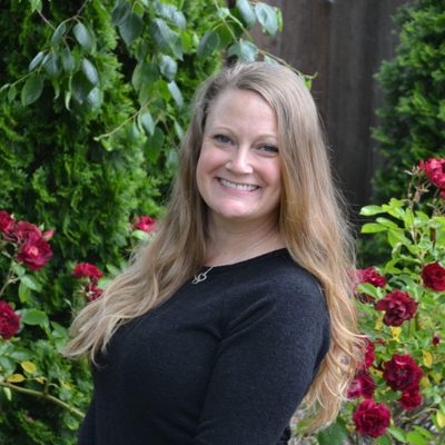 Professional Headshot of Holly Linebarger