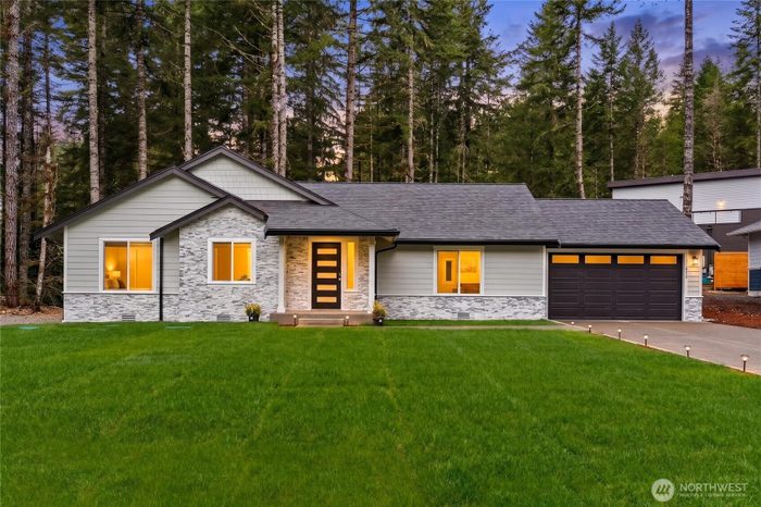 Lead image for 850 E Vine Maple Lane Union