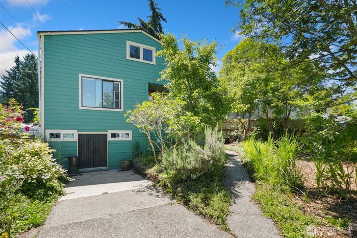 Lead image for 1235 S 101st Street Seattle