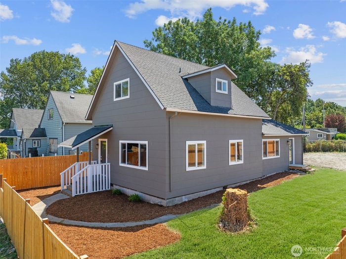 Lead image for 1802 E Wright Avenue Tacoma