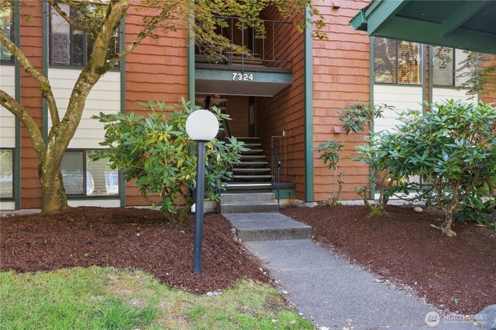 Lead image for 7324 N Skyview Place #E104 Tacoma