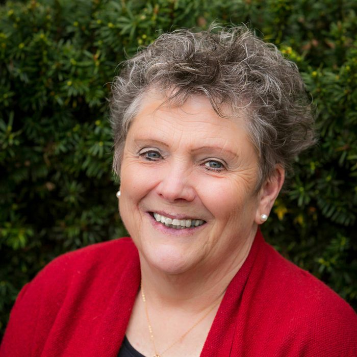 Professional Headshot of Carolyn Edmonds