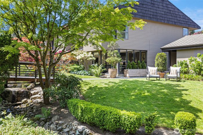 Lead image for 10800 Glen Acres Drive S #T16 Seattle