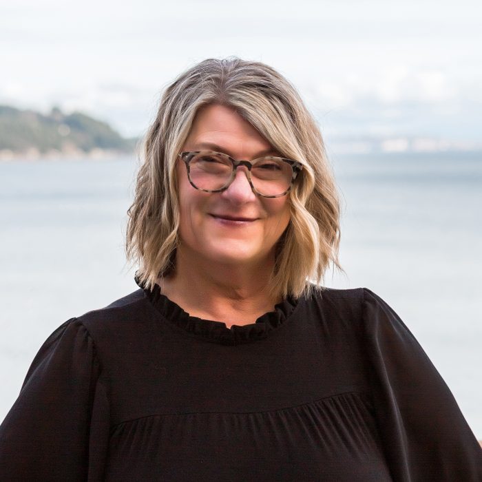 Professional Headshot of Sue Landowski