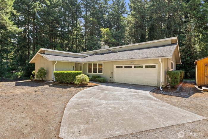 Lead image for 4938 Hilton Road NE Olympia