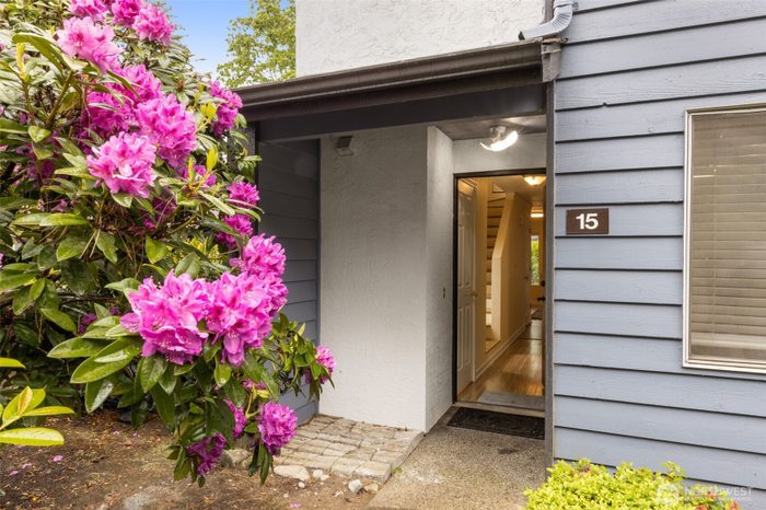 Lead image for 280 Newport Wy NW NW #B15 Issaquah