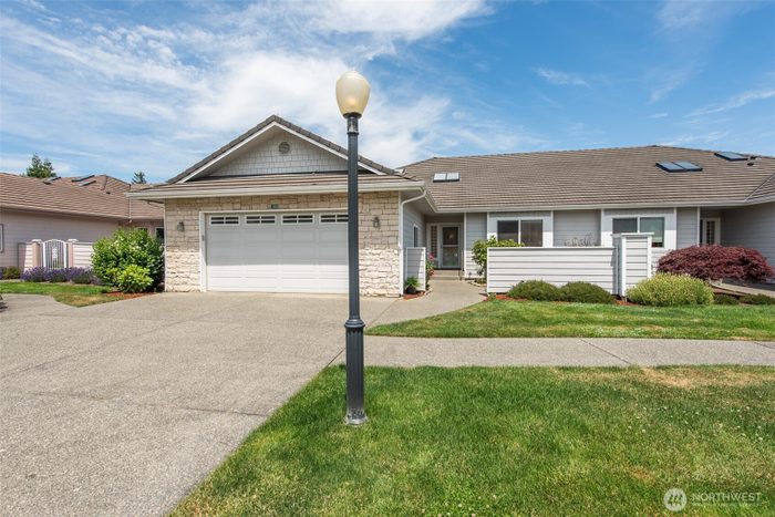 Lead image for 400 Blakely Blvd Sequim