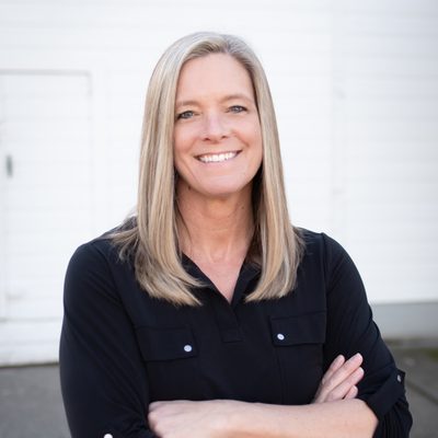 Professional Headshot of Lee Ann Kooley