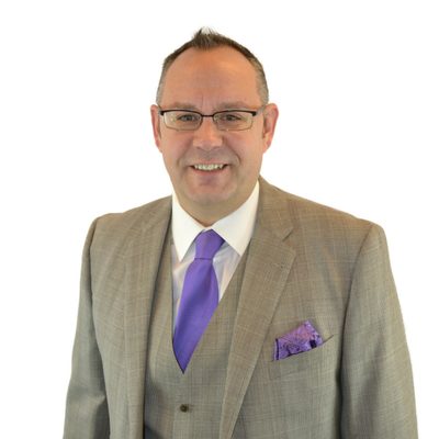 Professional Headshot of Dusty Elliott