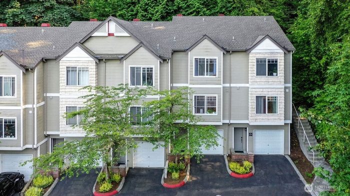 Lead image for 18505 SE Newport Way #F131 Issaquah
