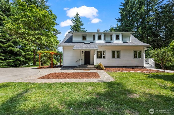 Lead image for 12530 Orchard Avenue SE Olalla