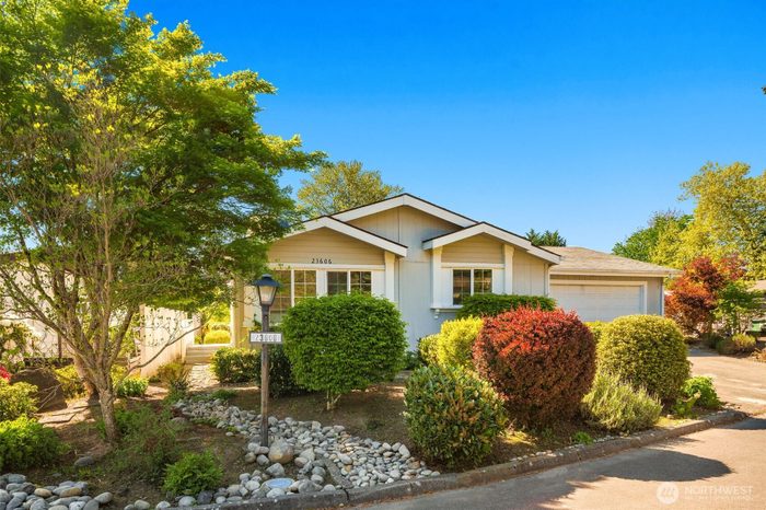 Lead image for 23606 Lake Dr W Bothell