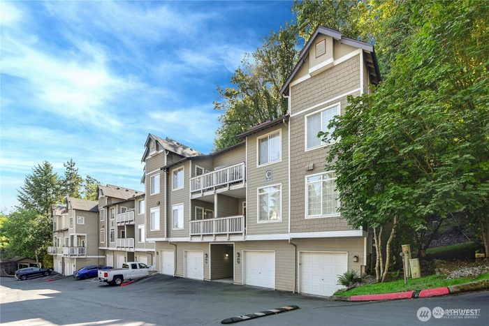 Lead image for 18505 SE Newport Way #C214 Issaquah