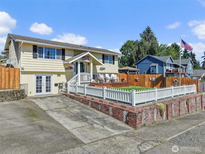 Lead image for 4610 N Defiance Street Tacoma