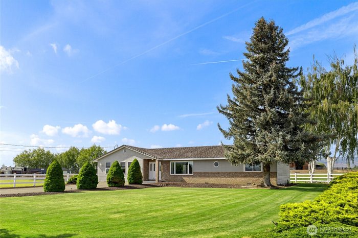 Lead image for 1231 Game Farm Road Ellensburg