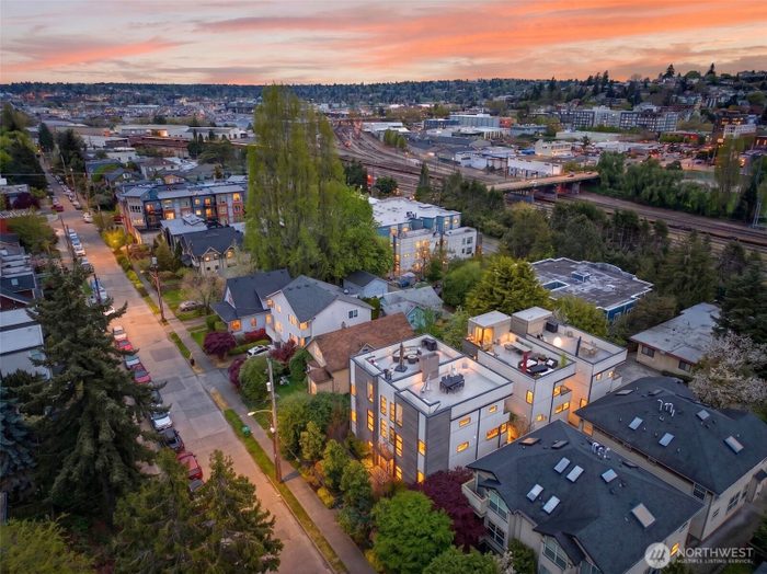 Lead image for 3014 21st Avenue W #A Seattle