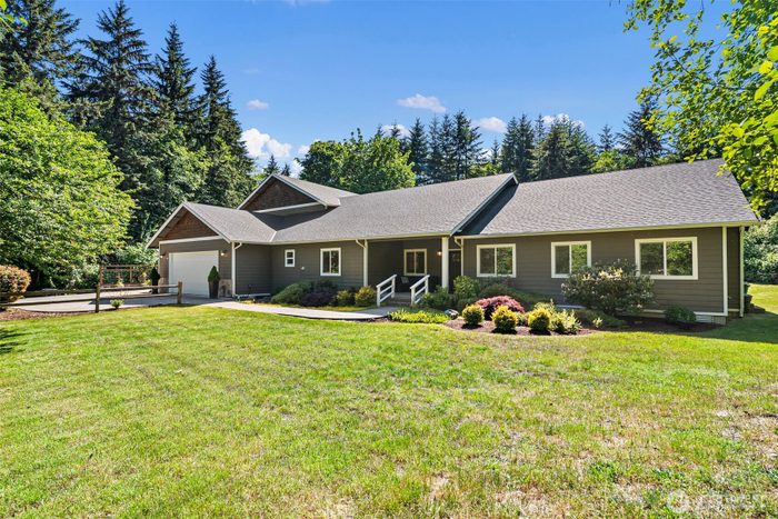 Lead image for 11668 Banner Rd SE Olalla