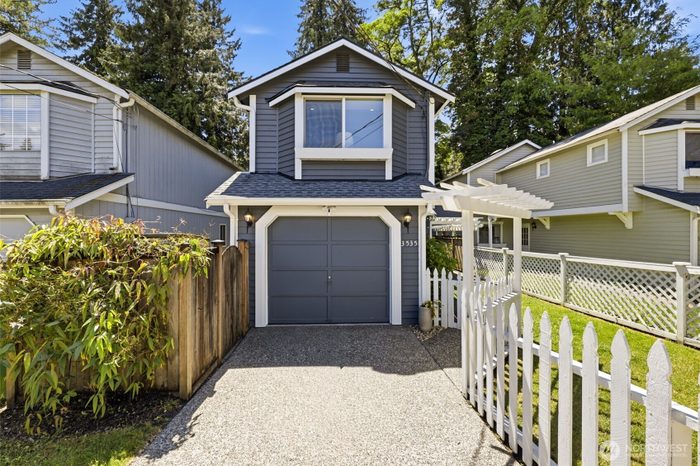 Lead image for 3535 NE 89th Street Seattle