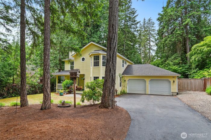 Lead image for 731 E Lakeshore Drive Allyn