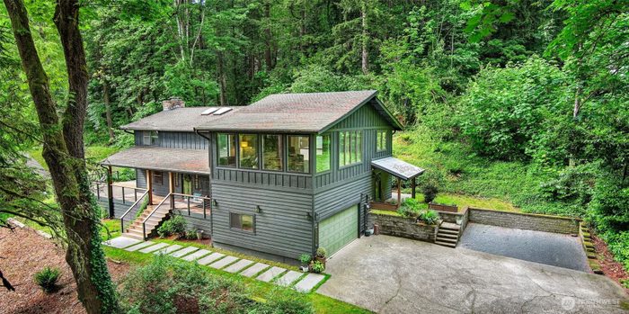 Lead image for 25210 SE 159th Street Issaquah