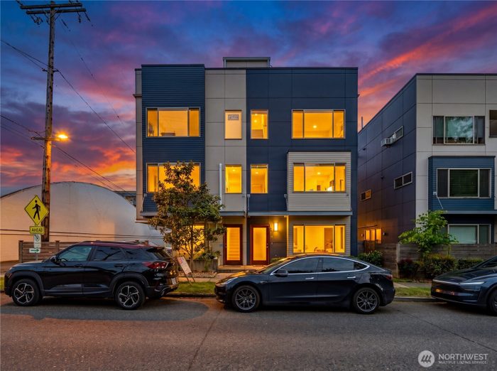 Lead image for 3951 SW Oregon Street Seattle