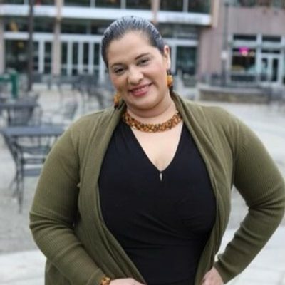 Professional Headshot of Claudia Vasquez