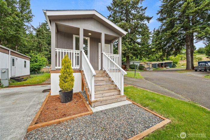 Lead image for 507 131st Street E #L Tacoma