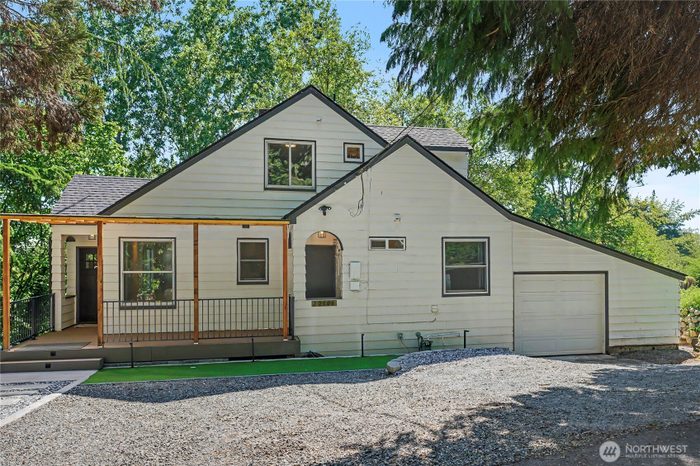 Lead image for 10106 16th Avenue S Seattle