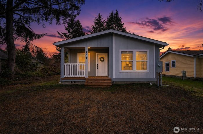 Lead image for 161 Polaris Boulevard SW Ocean Shores