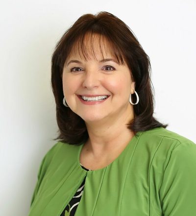 Professional Headshot of Lori Holman