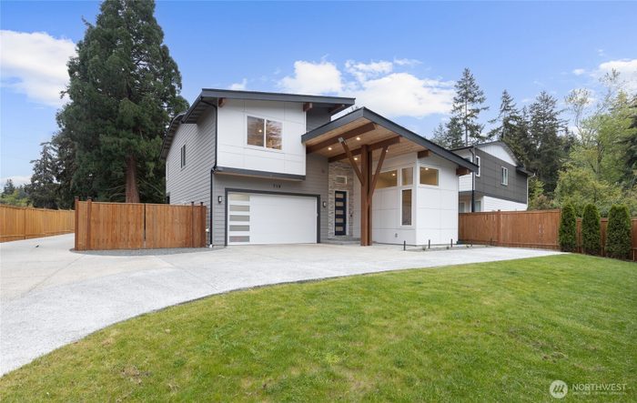 Lead image for 719 Edmonds Way Edmonds