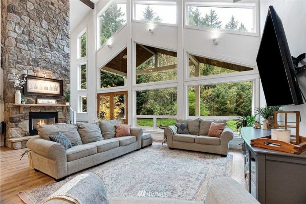 Lodge Style Home in gig harbor living