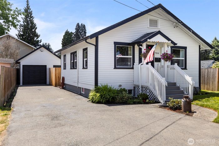 Lead image for 706 Harrison Street Sumner