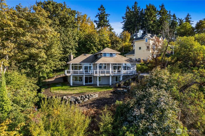 Lead image for 8204 East Side Drive NE Tacoma