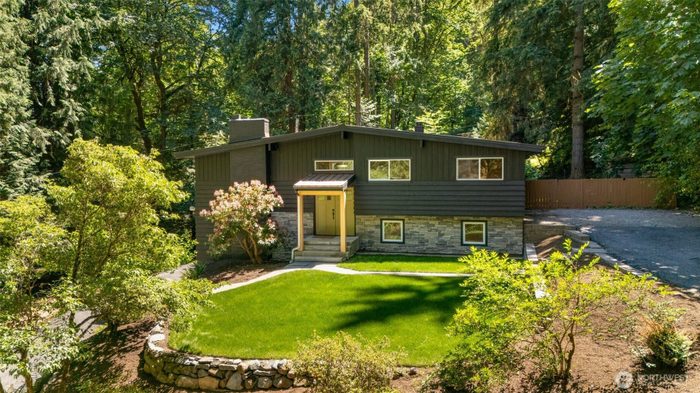 Lead image for 19035 SE 56th Street Issaquah