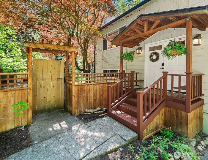 Lead image for 8760 SW 190th Street Vashon