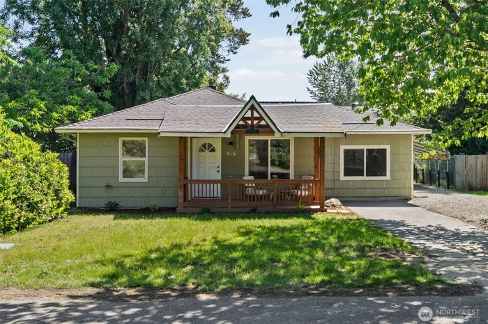 Lead image for 916 Bowker Street SE Lacey
