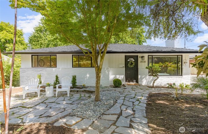 Lead image for 2830 23rd Avenue W Seattle